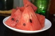 吃瓜帖子,跟风还是理性参与？